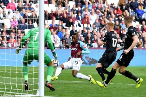 Diafra Sakho scores for West Ham against Swansea City